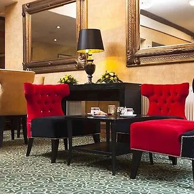 Eviston House Hotel 3*