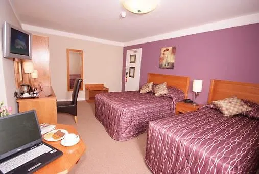 Eviston House Hotell 3*