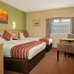 ホテル Eviston House 3*