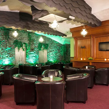 Eviston House Hotel 3*