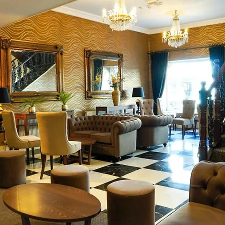 Eviston House