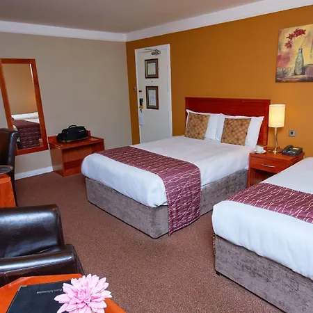 Eviston House Hotel 3*