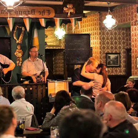 מלון Eviston House 3*