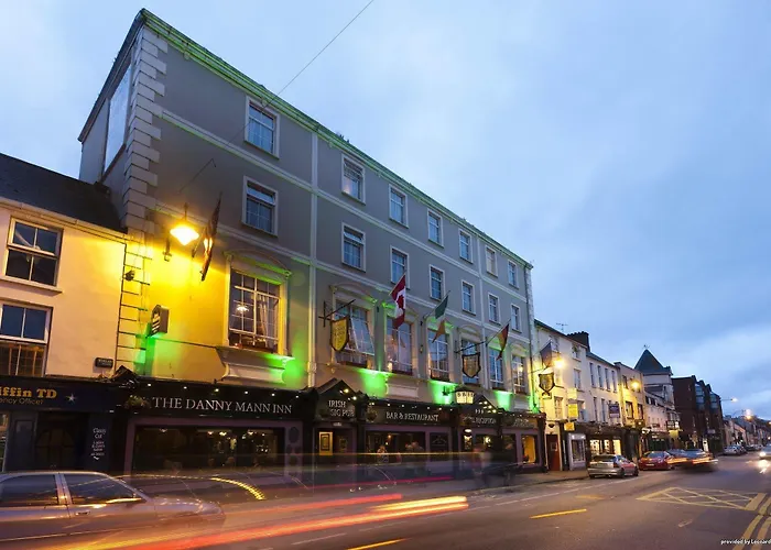 Eviston House Hotel 3*