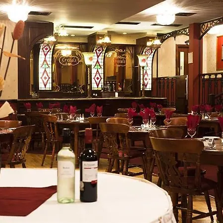 Hotel Eviston House 3*